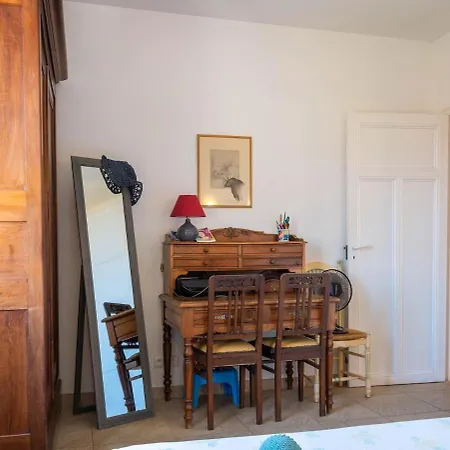 Maison De Charme Au Coeur Du Vieux Villa Hyères