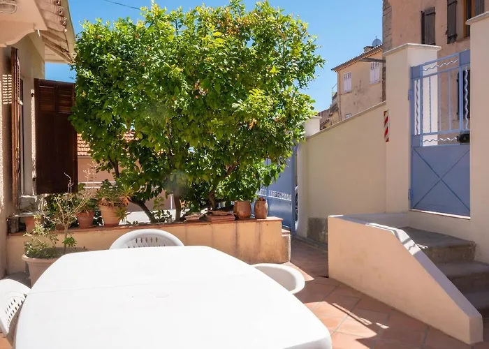 Maison De Charme Au Coeur Du Vieux